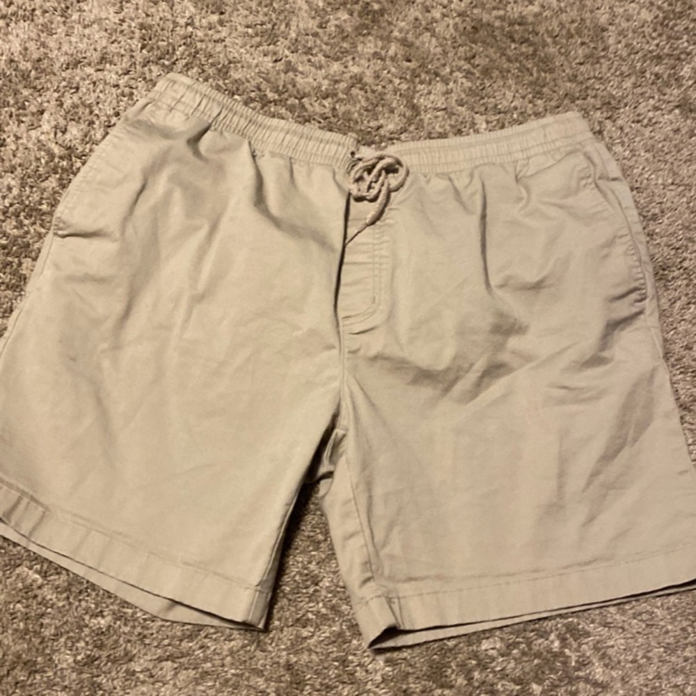 Vineyard vines shorts